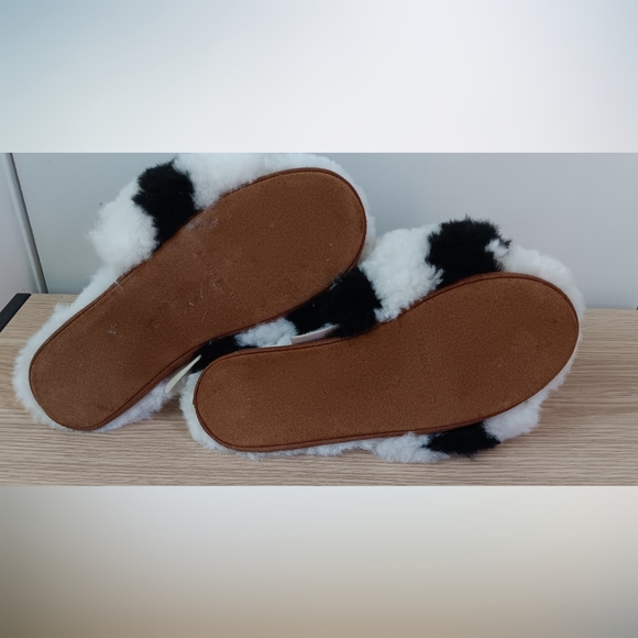 Ariana Bohling Chess Alpaca Slippers Black and White M - Picture 7 of 8
